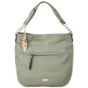 Jessica Simpson
Camille